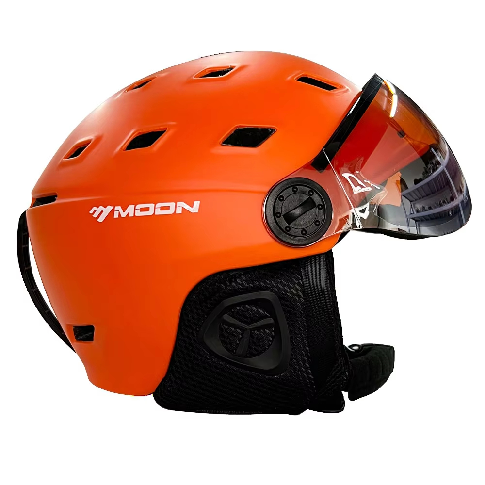 หมวกกันน็อคสกีสำหรับผู้ใหญ่รุ่ - Ski Helmet With Integrated Visor บทวิจารณ์และราคา